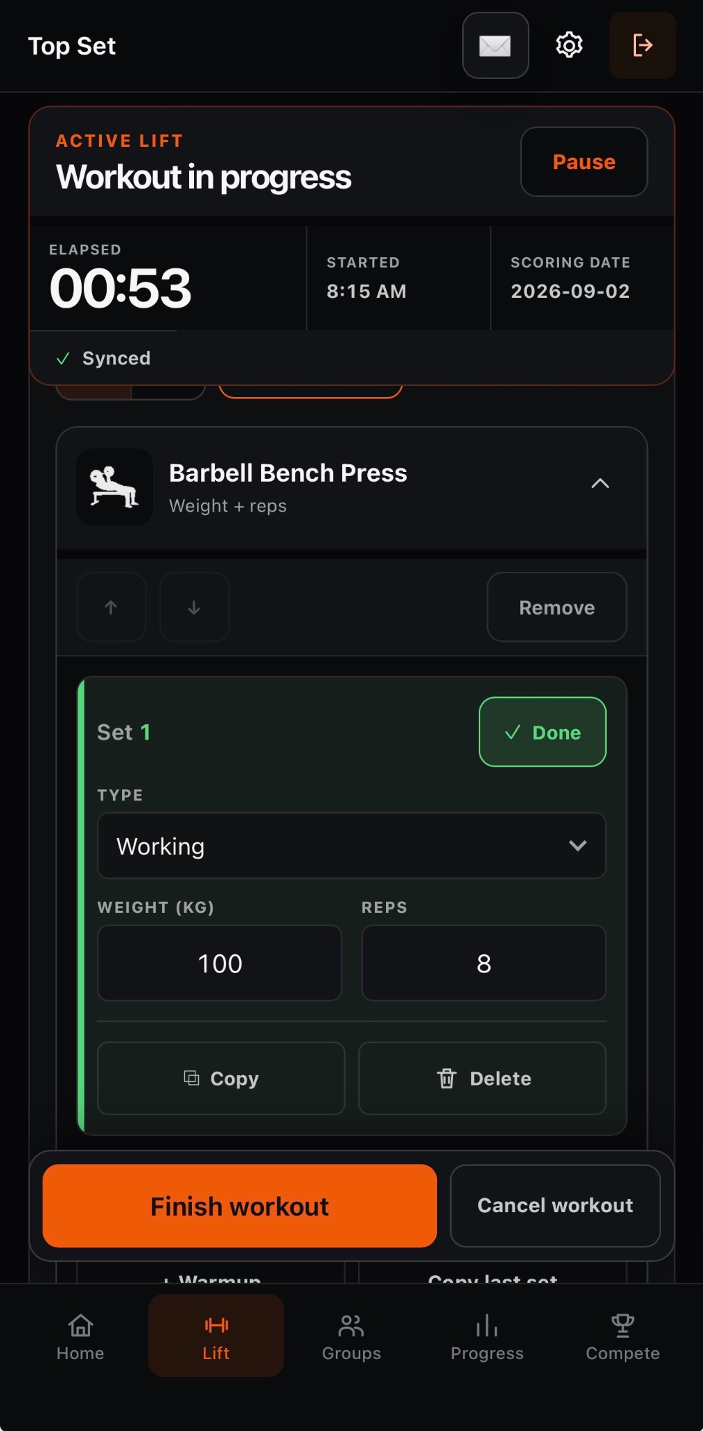 Top Set mobile workout screen showing an active barbell bench press set with weight and repetitions